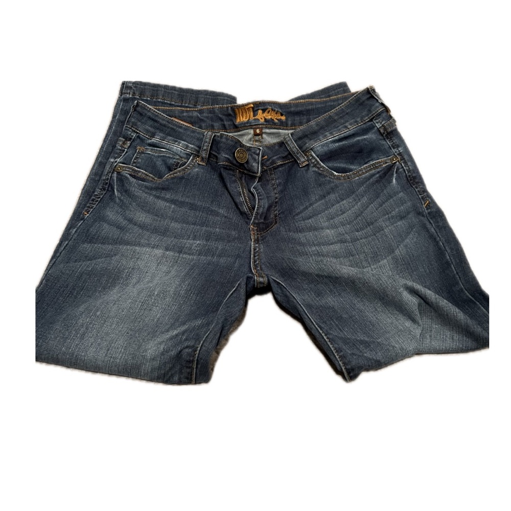 Kut from the Kloth straight leg jeans, size 6. - Picture 4 of 6
